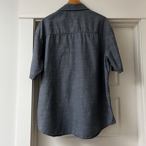 H&M (Divided) Men's Grey Chambray Button-Down - Picture 5 of 5